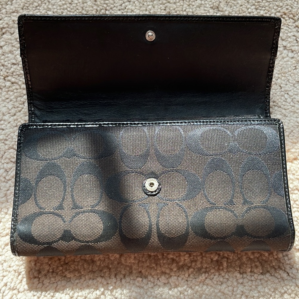Coach Wallet - Picture 3 of 7